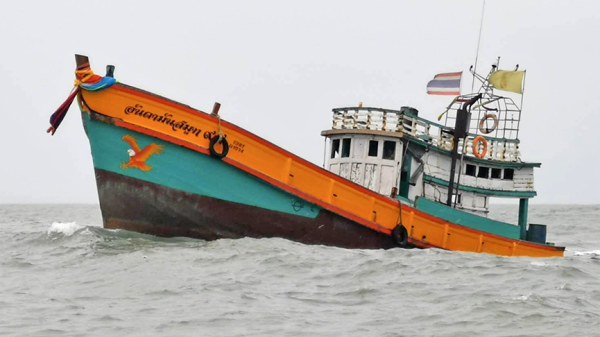 Boat sinks off Krabi