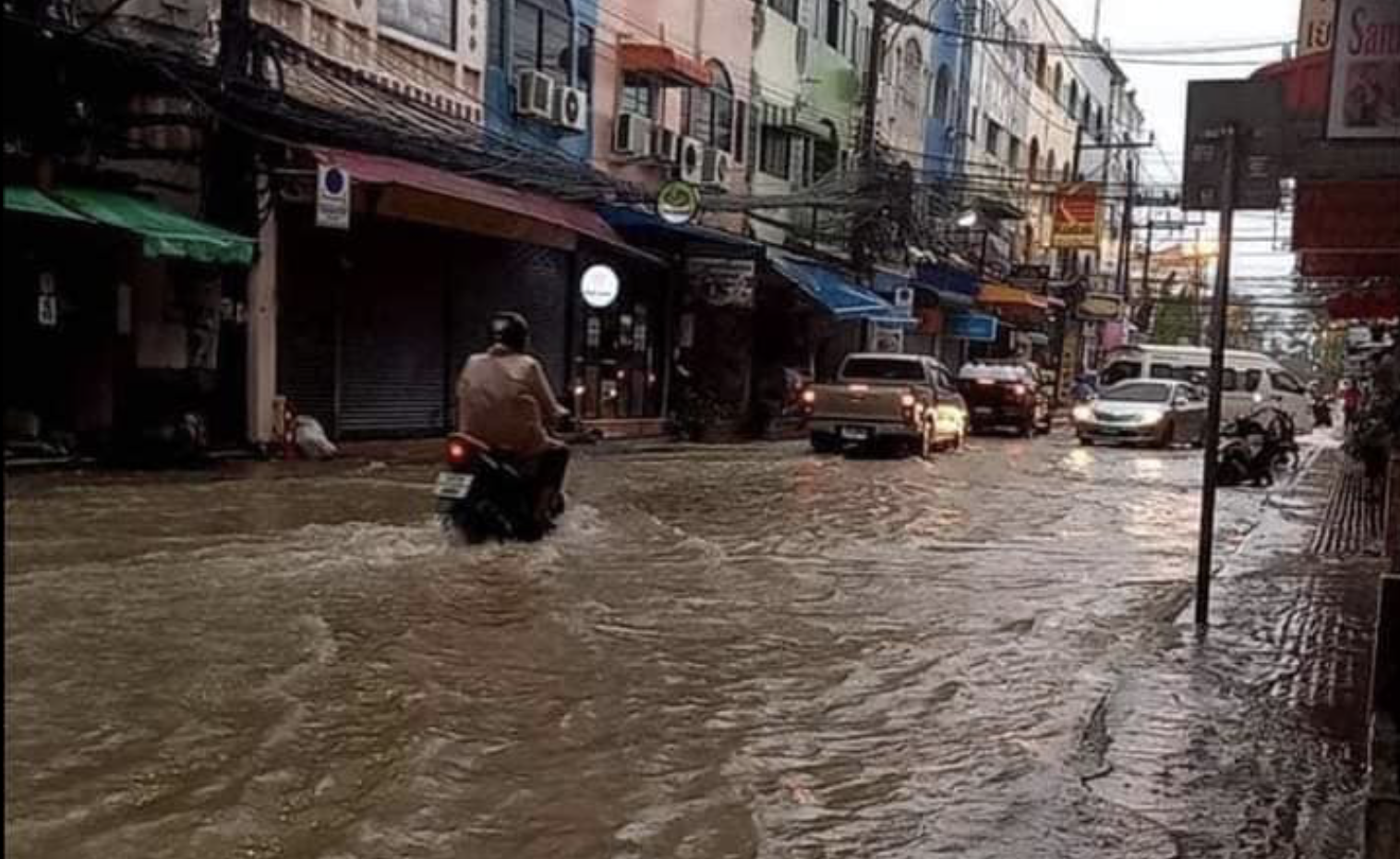 Flooding Phuket
